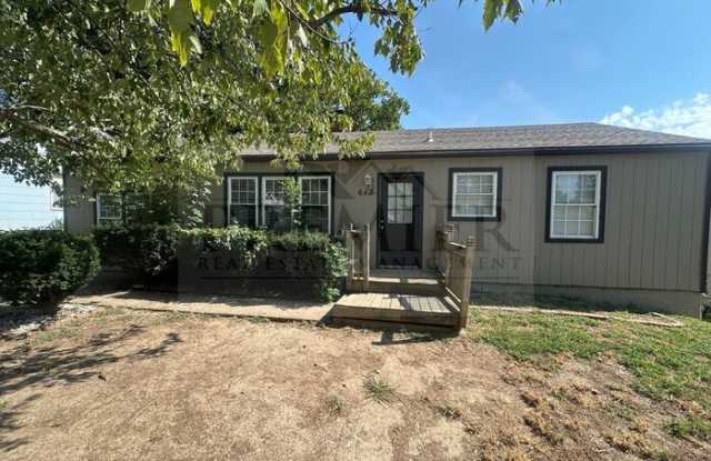 613 North Sunset Drive - 613 North Sunset Drive, Independence, MO 64050
