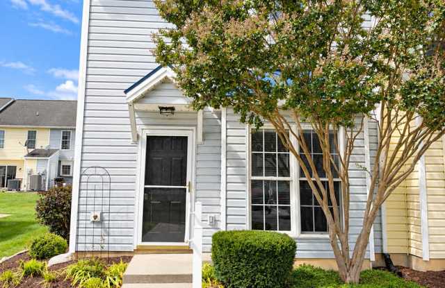 Townhouse for rent in Liberty Square Gallery 1