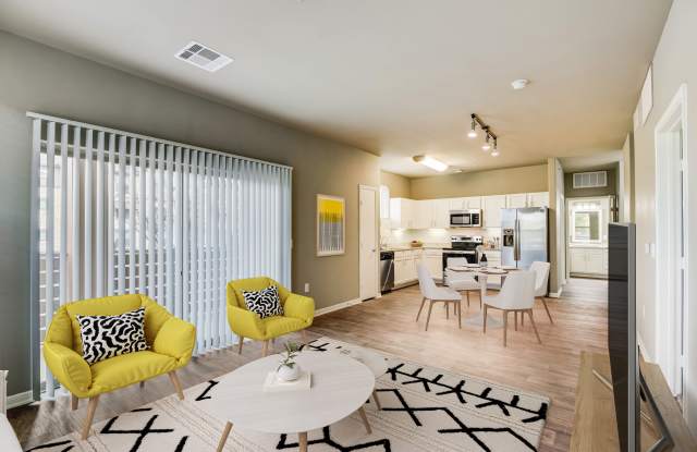 Gateway Oaks Apartments photos photos