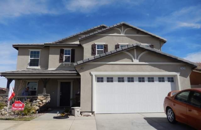 SOLAR HOME * CORNER HOUSE * HUGE BACK YARD * NICE PERRIS HOME. - 3429 Potomac Court, Perris, CA 92570