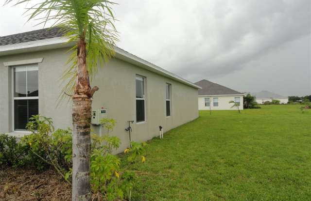 6906 NW Kowal Ct Gallery 2