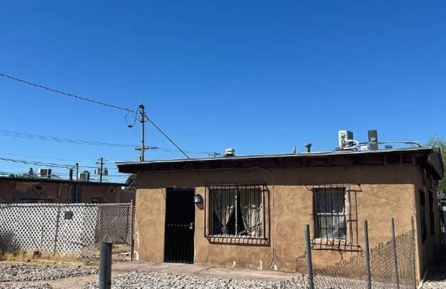 5709 East 26th Street photos photos
