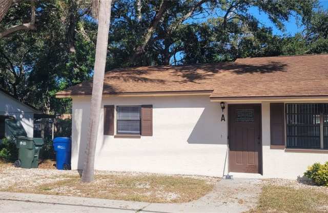 2461 DRYER AVENUE - 2461 Dryer Avenue, Largo, FL 33770