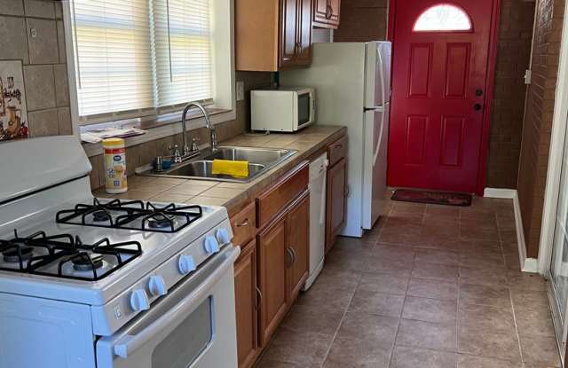 1 Bedroom Apartment For Rent with Utilites except Internet Gallery 4