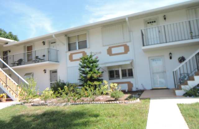 1209 S Lakes End Drive Gallery 2