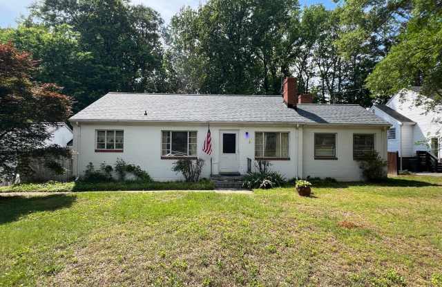 Adorable 2bdrm/1bth Ranch Style Home Conveniently Located in Henrico's West End!! - 2404 Aiken Drive, Henrico County, VA 23294