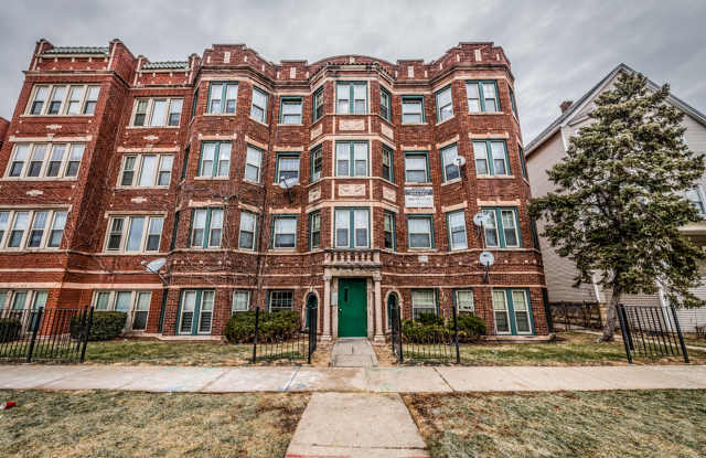 5948 W Superior Gallery 1