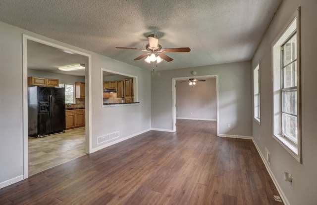 8075 Attleboro Dr Gallery 4