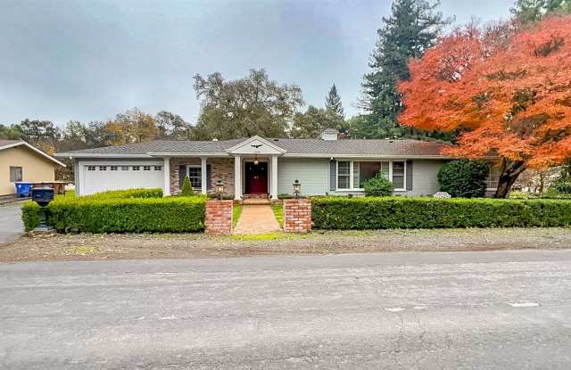 Four Bedroom Ranch-Style Home on an Extra-Large Lot photos photos