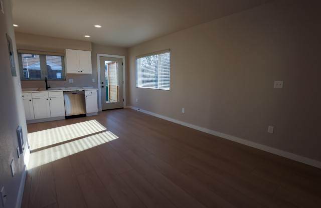 2901 Southeast Waverly Drive#105 Gallery 3