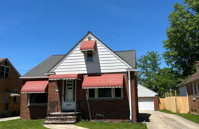 Brick 4 Bedrooms house is South Euclid With 2 Cars Detached Garage for Rent Gallery 1