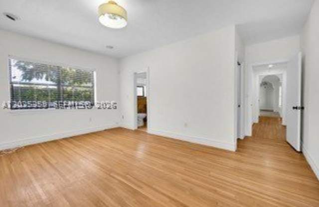 712 Cremona Ave Gallery 4