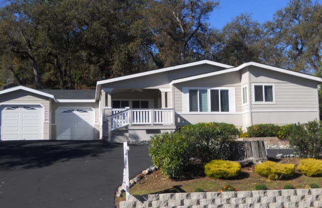 3839 Lakeshore Blvd - 3839 Lakeshore Boulevard, North Lakeport, CA 95453