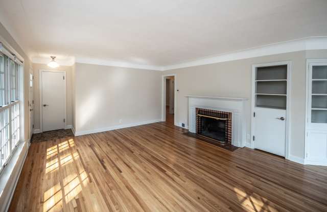 3061 Cavell Ave. S. Gallery 3