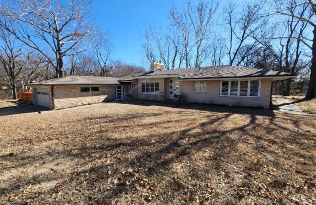 2321 Bellehaven rd - 2321 Bellehaven Road, Manhattan, KS 66502