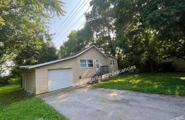 3 Bedrooms • 1 Bathroom • Bonus Game & Office Space photos photos