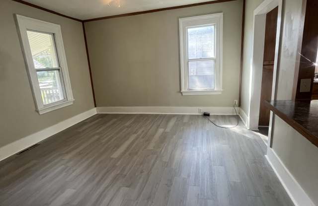 915 Doolin Gallery 3