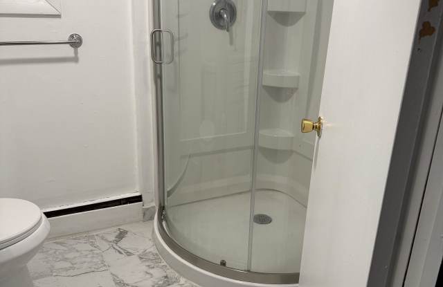 26 Gates Street - 26 Gates Street, Holyoke, MA 01040