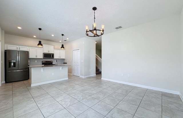 Charming  Townhouse in Storey Grove, Winter Garden Gallery 4