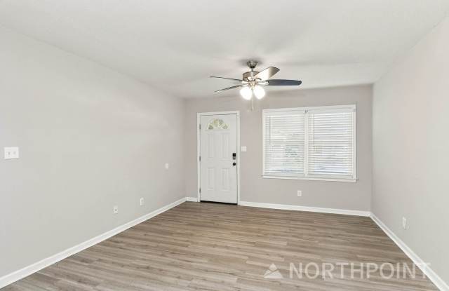 Move-in Special! 1/2 Off First Month! Newly Renovated Unit | 2 BR/1BA | Chandler Estates in Rock Hill Gallery 1