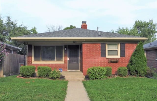 225 North 8TH Avenue - 225 N 8th Ave, Beech Grove, IN 46107