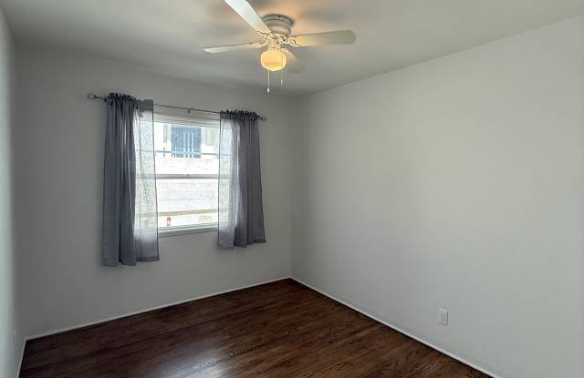 2659 Montrose Avenue Gallery 4