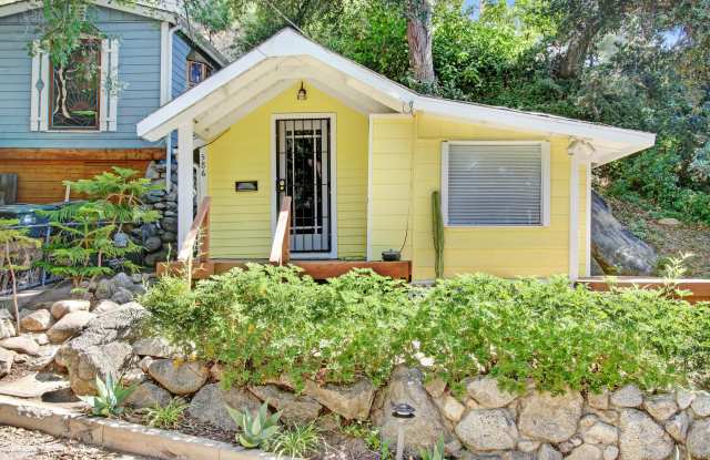 586 Los Rocas Drive - 586 Los Rocas Drive, Sierra Madre, CA 91024