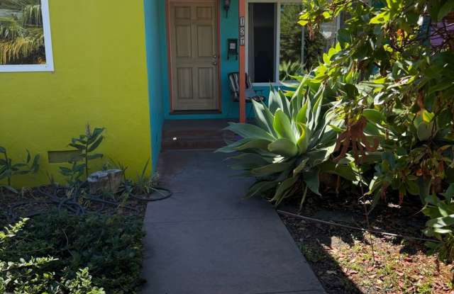 Lovely West side Charmer photos photos Lovely West side Charmer photos photos