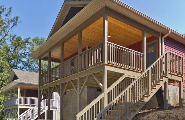 Biltmore - Modern Construction, 3 Bedrooms, Open Plan! photos photos