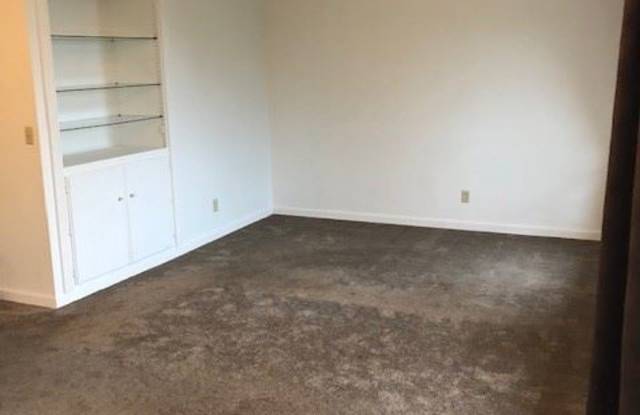 1140 Browns Pt Blvd, #8 Gallery 3