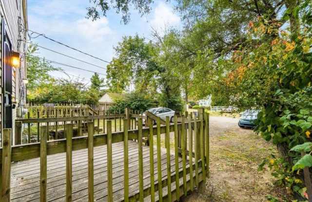 1077 South James Road - 1077 - 1077 South James Road, Columbus, OH 43227