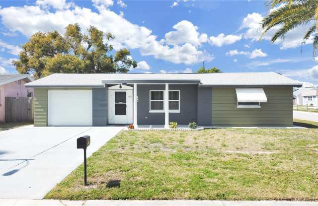 3453 ROCK ROYAL DRIVE - 3453 Rock Royal Drive, Beacon Square, FL 34691