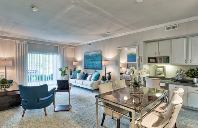 Eastland Trails Apartments Gallery 4