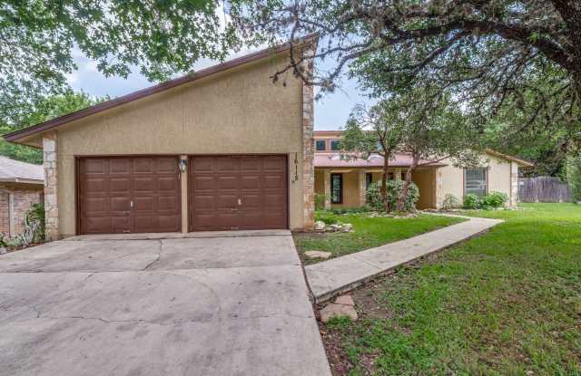 BEAUTIFUL 3-BEDROOM, SINGLE STORY HOME IN HIDDEN FOREST Gallery 3