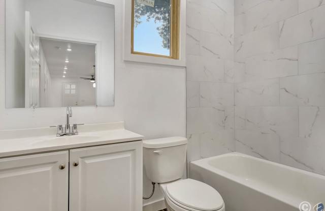 1205 East 15th Avenue Gallery 2