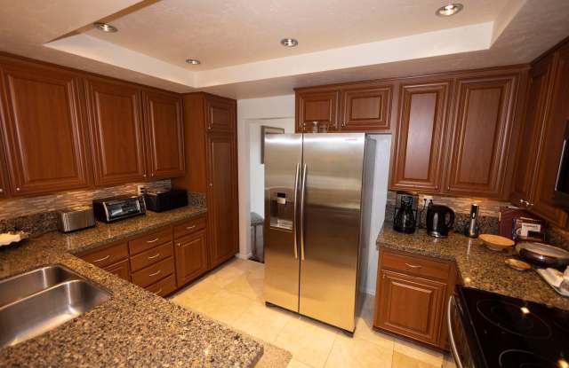 Beautiful - Upgraded 3 Bedroom Townhome - Excellent location photos photos Beautiful - Upgraded 3 Bedroom Townhome - Excellent location photos photos