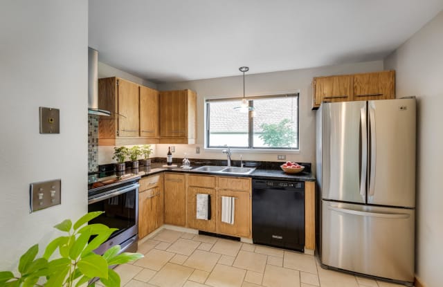 3439 Cripple Creek Sq # B16 - 3439 Cripple Creek Square, Boulder, CO 80305