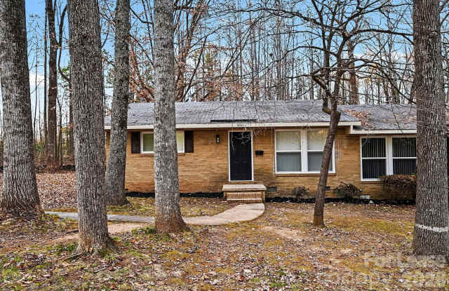 5001 Lakecrest Drive Gallery 4