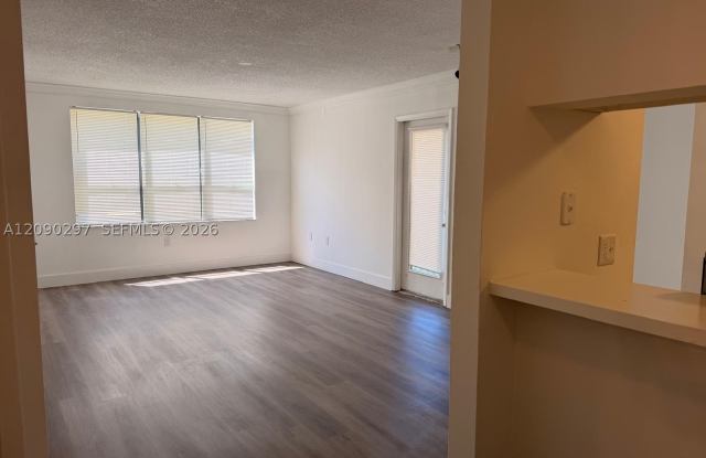 4501 W Mcnab Rd Gallery 2