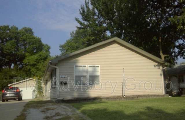 1727 SW Mission Ave - 1727 Southwest Mission Avenue, Topeka, KS 66604