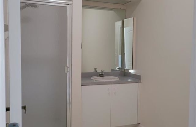 20 Cosmopolitan DR Gallery 4