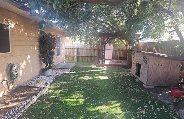2517 Windrose Drive Gallery 2