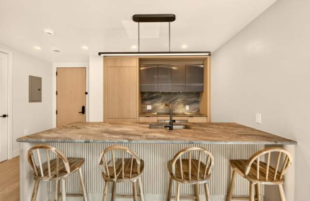 400 West 38th Street Gallery 2