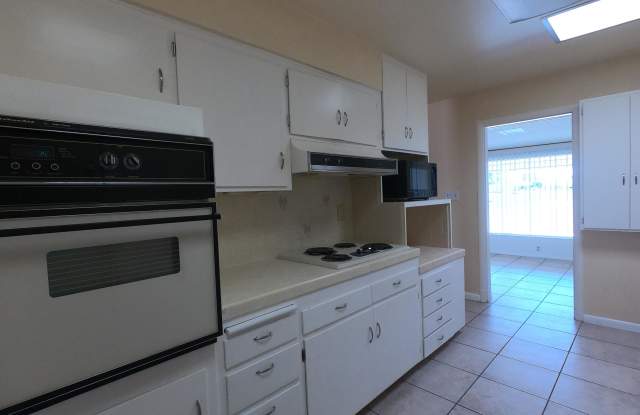 11858 N THUNDERBIRD Road Gallery 3