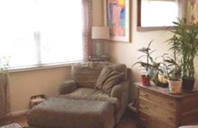 10407 COURTHOUSE DRIVE Gallery 4