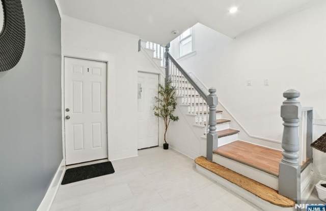 86 Maple Avenue 1 photos photos