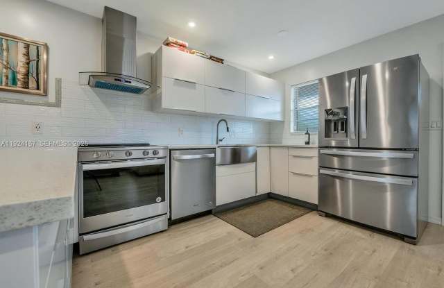 417 N K St - 417 North K Street, Lake Worth, FL 33460