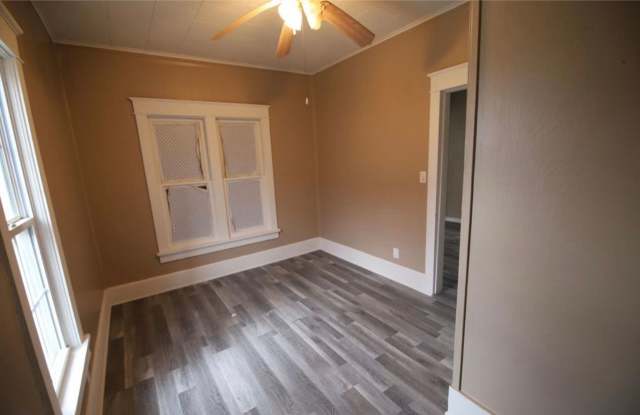 212 W Central Miami, OK Gallery 4