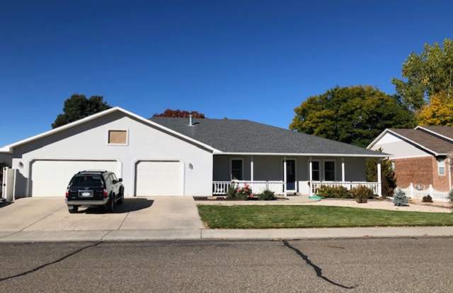 Don't miss this beauty in Fruita CO! photos photos Don't miss this beauty in Fruita CO! photos photos