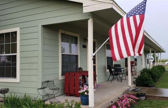 Excellent 3 bedroom 2 bath duplex in Peaster ISD photos photos